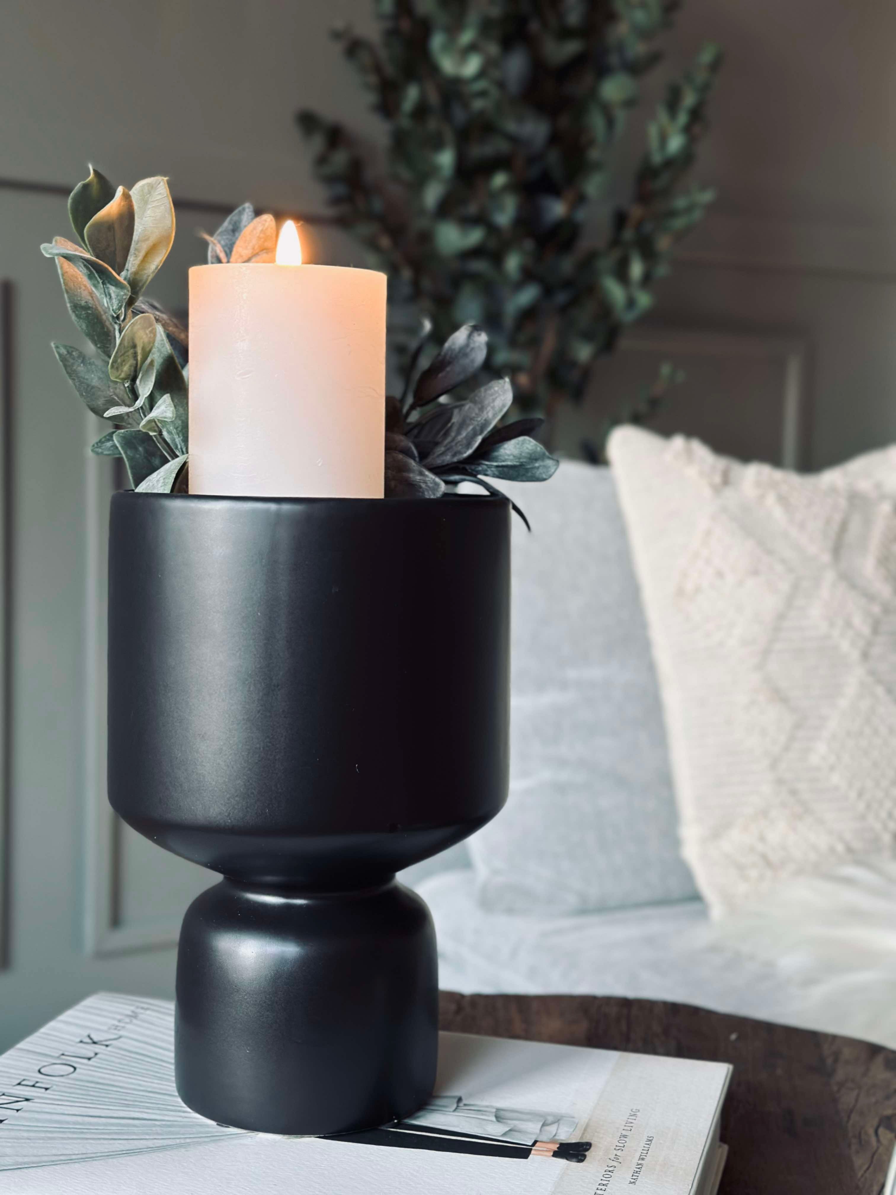 Vase en Verre Noir - Surface Lisse pour Fleurs et Décoration Intérieure