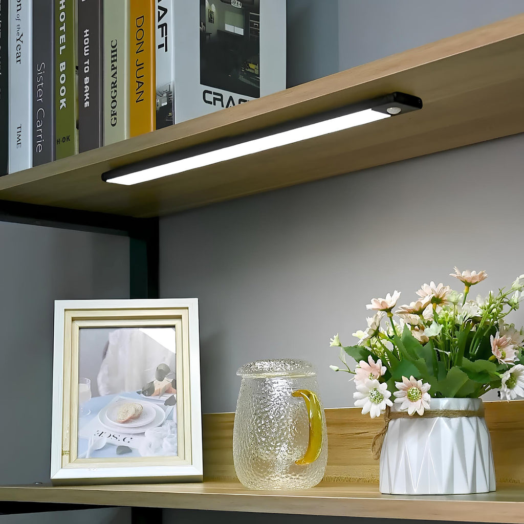 Lampe Sans Fil à Détecteur de Mouvement - Éclairage LED Rechargeable USB avec Support Magnétique