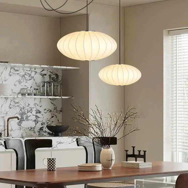 Tsukiyo - Suspension en Soie de Style Japandi pour la Décoration Intérieure