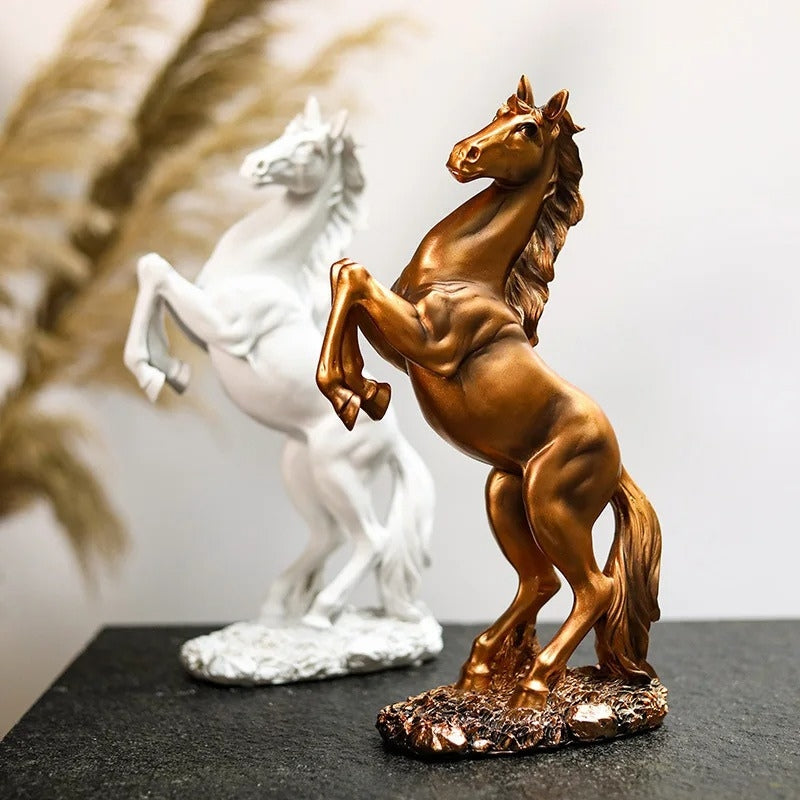 Sculpture de Cheval Cabré en Résine – Figurine Décorative pour Intérieur
