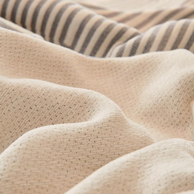 Couverture Tricotée Abstraite - Motif Géométrique en Coton et Polyester avec Franges