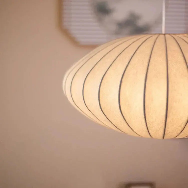 Tsukiyo - Suspension en Soie de Style Japandi pour la Décoration Intérieure