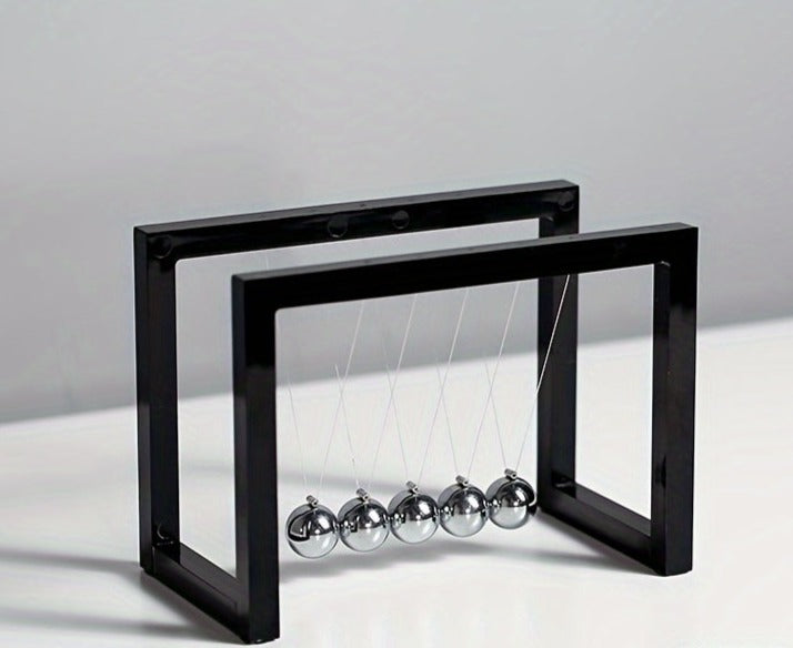 Pendule de Newton en Métal et Bois - Décoration d'Équilibre Interactive pour Bureau