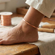 Bracelet de Cheville Femme en Cuivre - Manchette Ouverte Réglable avec Texture Martelée