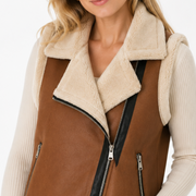 Veste Sans Manches Femme en Fourrure Synthétique - Surface Douce et Texturée avec Coupe Regular