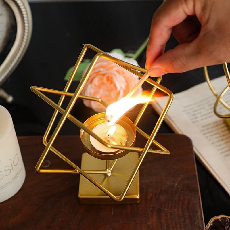 Bougeoir en Métal - Finition Dorée pour Table et Décoration Intérieure