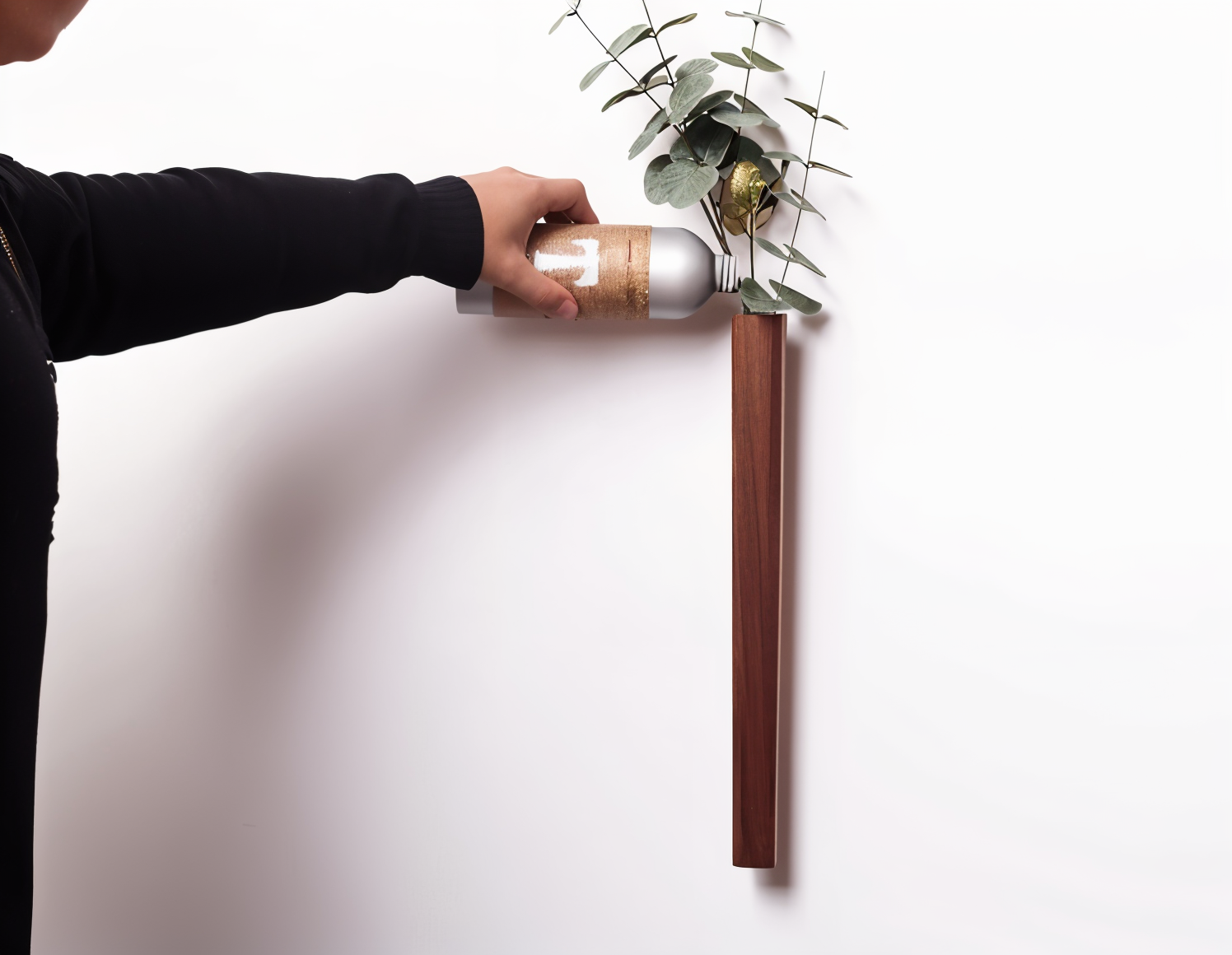 Vase Mural pour Fleurs - Construction en Hêtre et Noyer