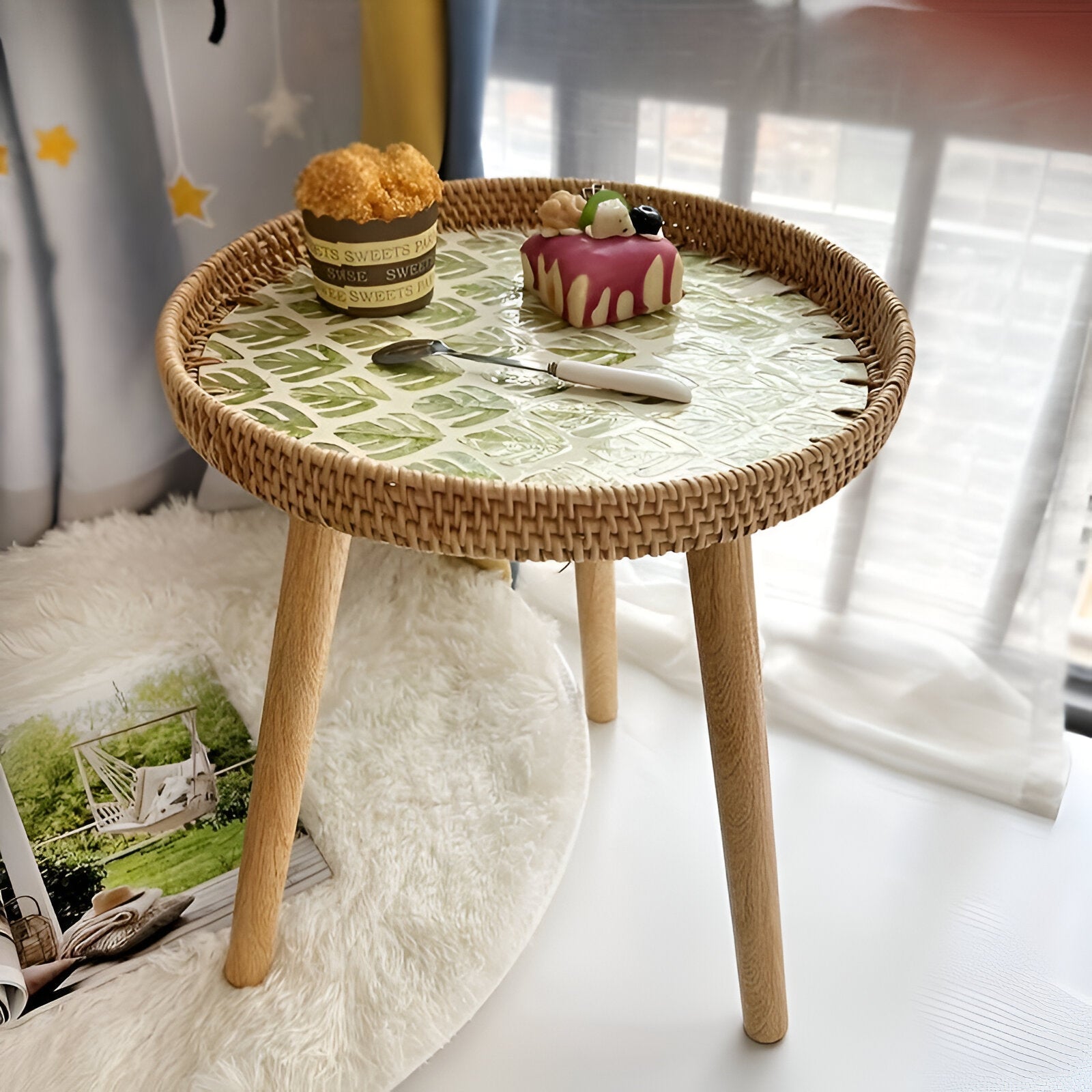 Table Basse Ronde en Rotin avec Plateau en Bois – Meuble Intérieur Fait Main