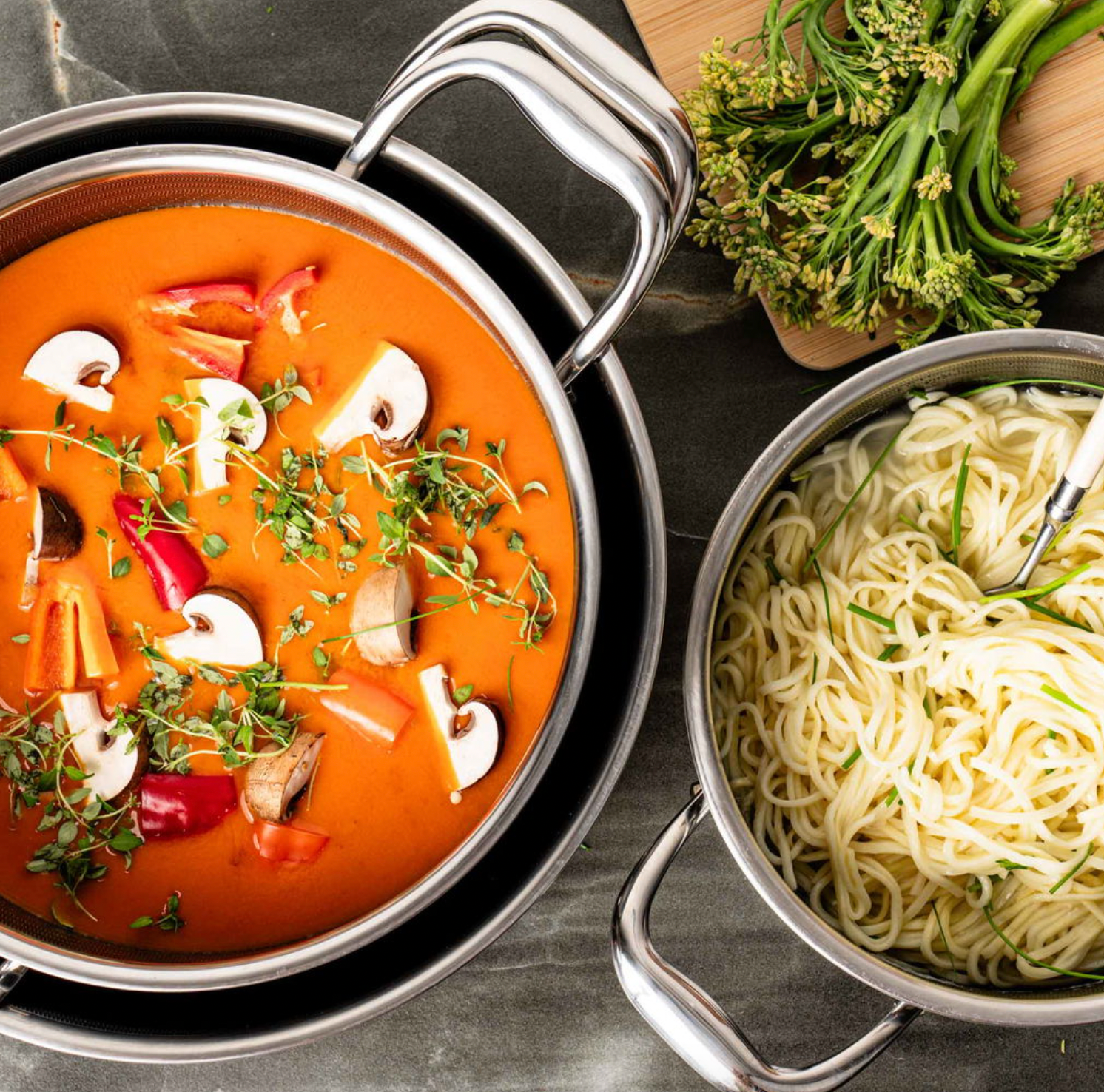 Casserole Hybride avec Couvercle 24 cm – Marmite Antiadhésive pour Usage Quotidien