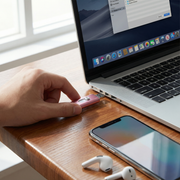 Clé USB 3-en-1 - Stockage USB 3.0 et Type-C avec Adaptateur OTG et Boîtier Métallique Pliable